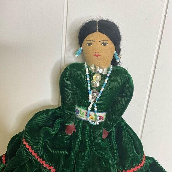Native American Doll Green Velvet Dress Beaded Handmade 9" Vintage - Picture 2 of 10